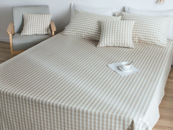 Four piece bed sheet set
